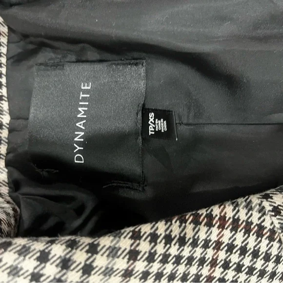 Blazer - Picture 4 of 4